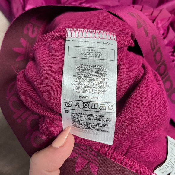 Adidas Accordion Pleated Midi Skirt Size Medium, Flowy with Elastic Waistband - Picture 6 of 7